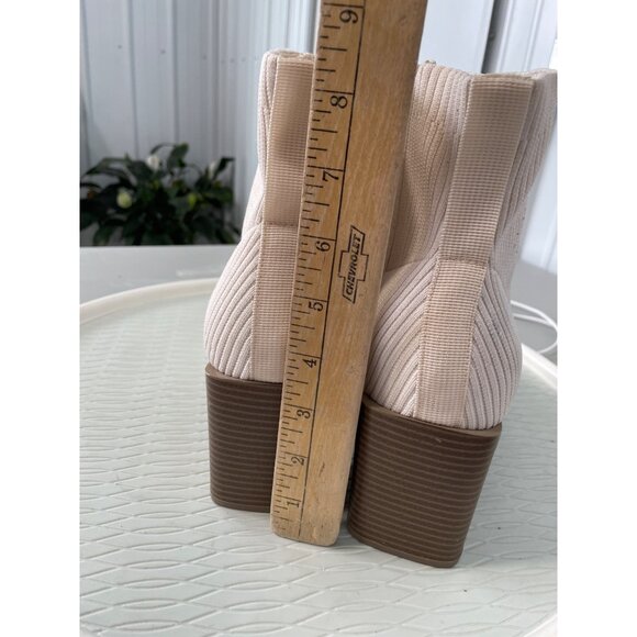 Torrid Stretch Ribbed Knit Bootie Size 9.5WW Block Heels Almond Toe Cream Modern - Picture 4 of 9